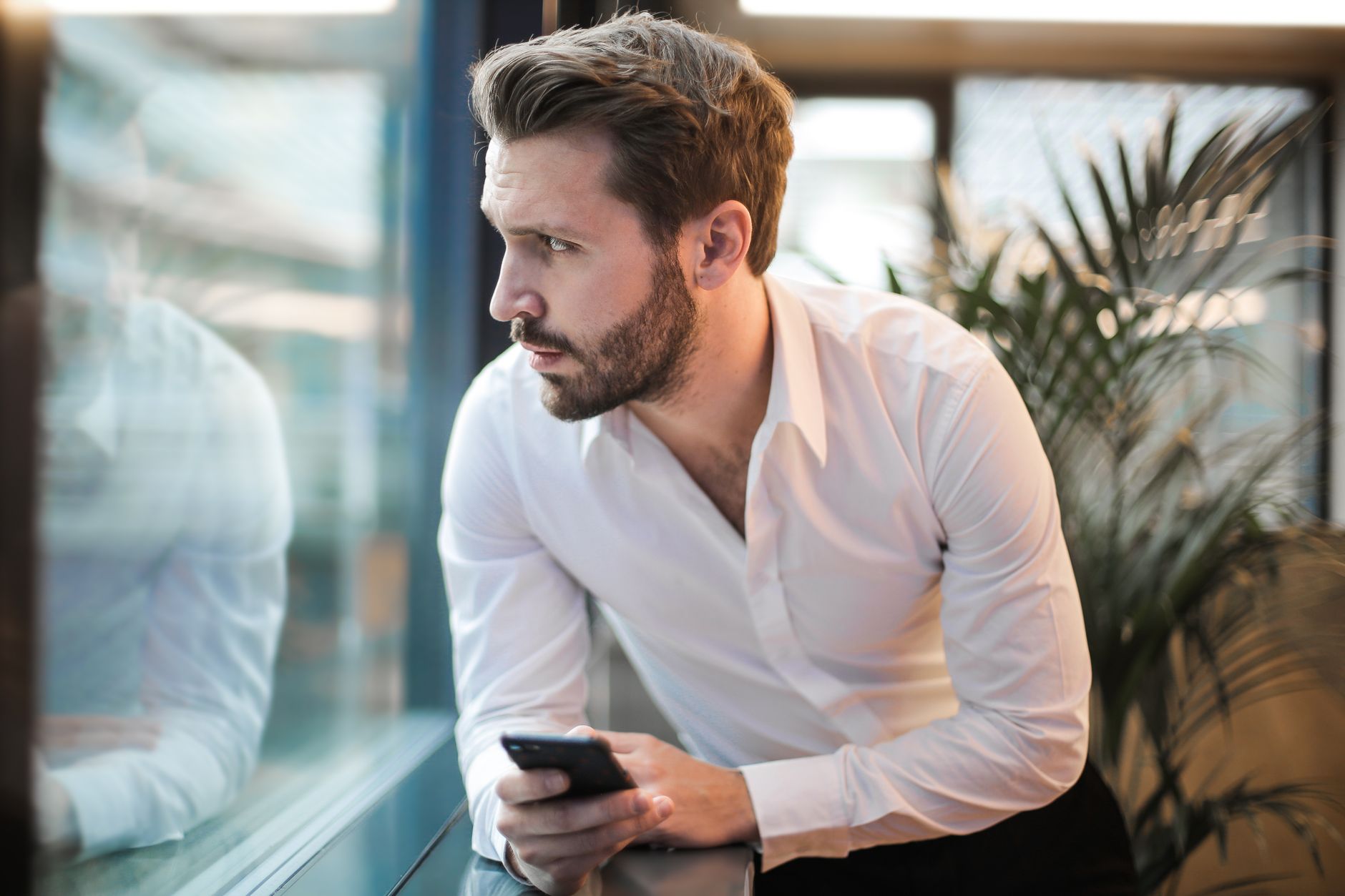 Kaip išmanusis telefonas per 5 minutes gali pakeisti darbo dienos nuotaiką biure